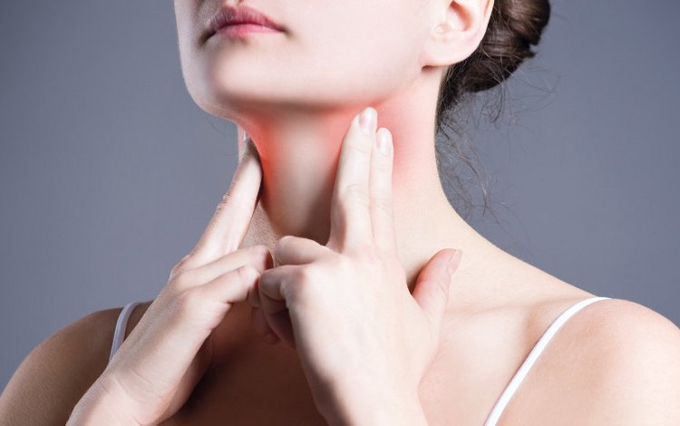 Tiroide: i rimedi naturali per mantenere la sua funzionalità